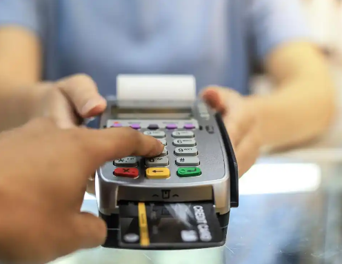 低费率POS机陷阱揭秘:为什么看似划算实则暗藏套路?